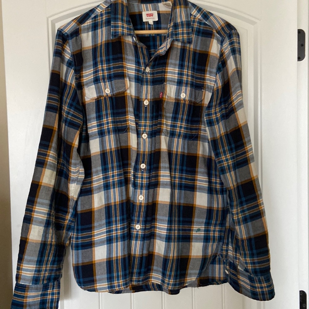 Men’s Levi’s plaid button down shirt size L